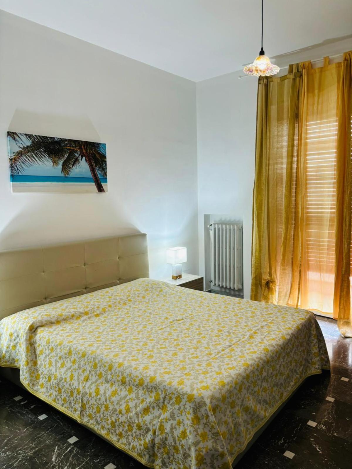 Matthias Central Rooms And Accomodation Bari Exterior photo